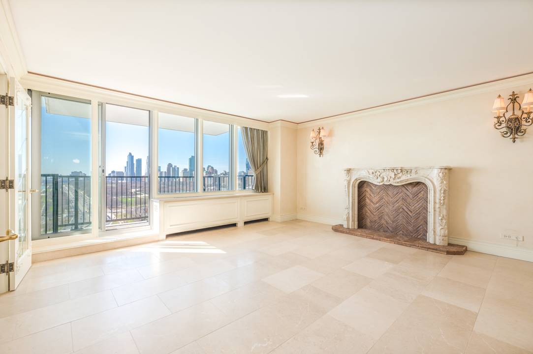 2 Bedroom rentals at 400 E Randolph in Chicago