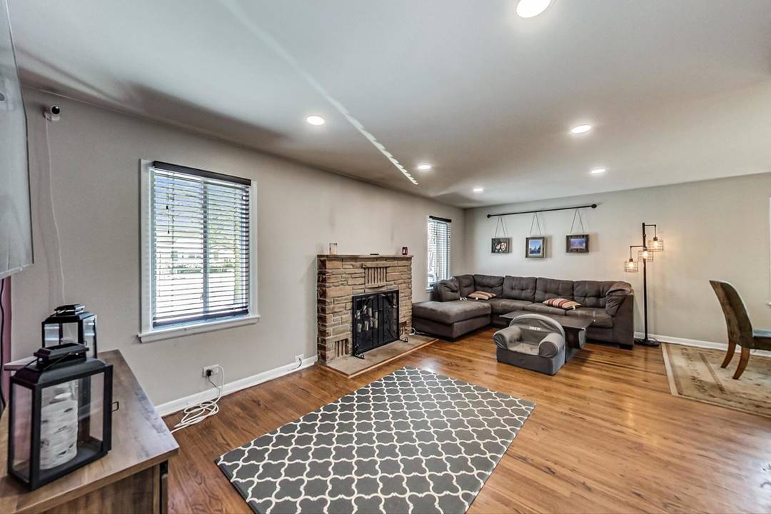 848 Burton, Highland Park, IL 60035