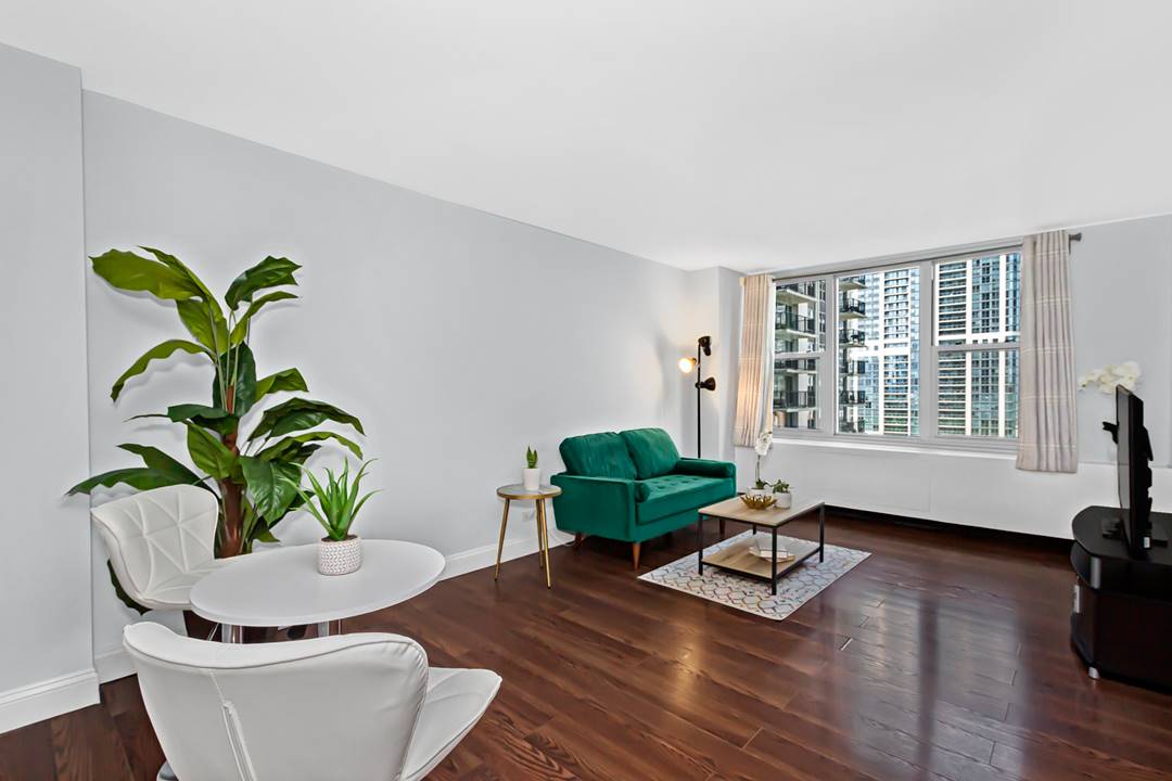 400 E Randolph, Unit 1006, Chicago, IL 60601 New Eastside
