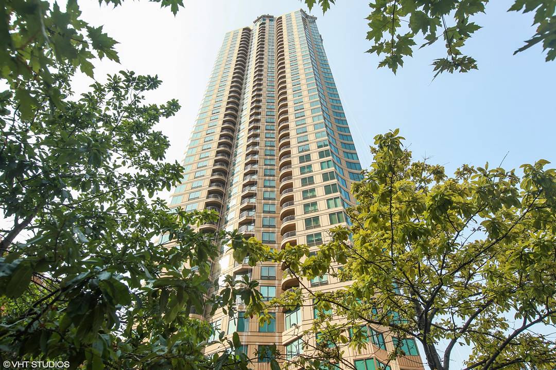 400 N Lasalle, Apt 3706, Chicago, IL 60654 River North