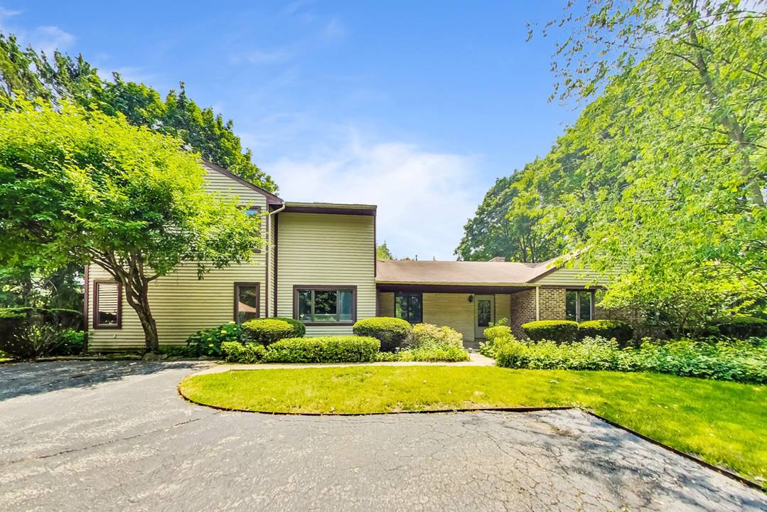 869 Gage, Lake Forest, IL 60045