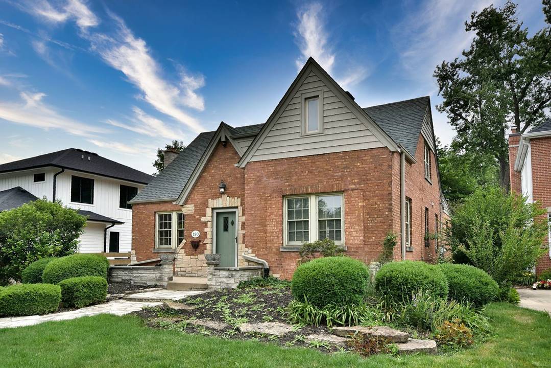 190 S Poplar, Elmhurst, IL 60126