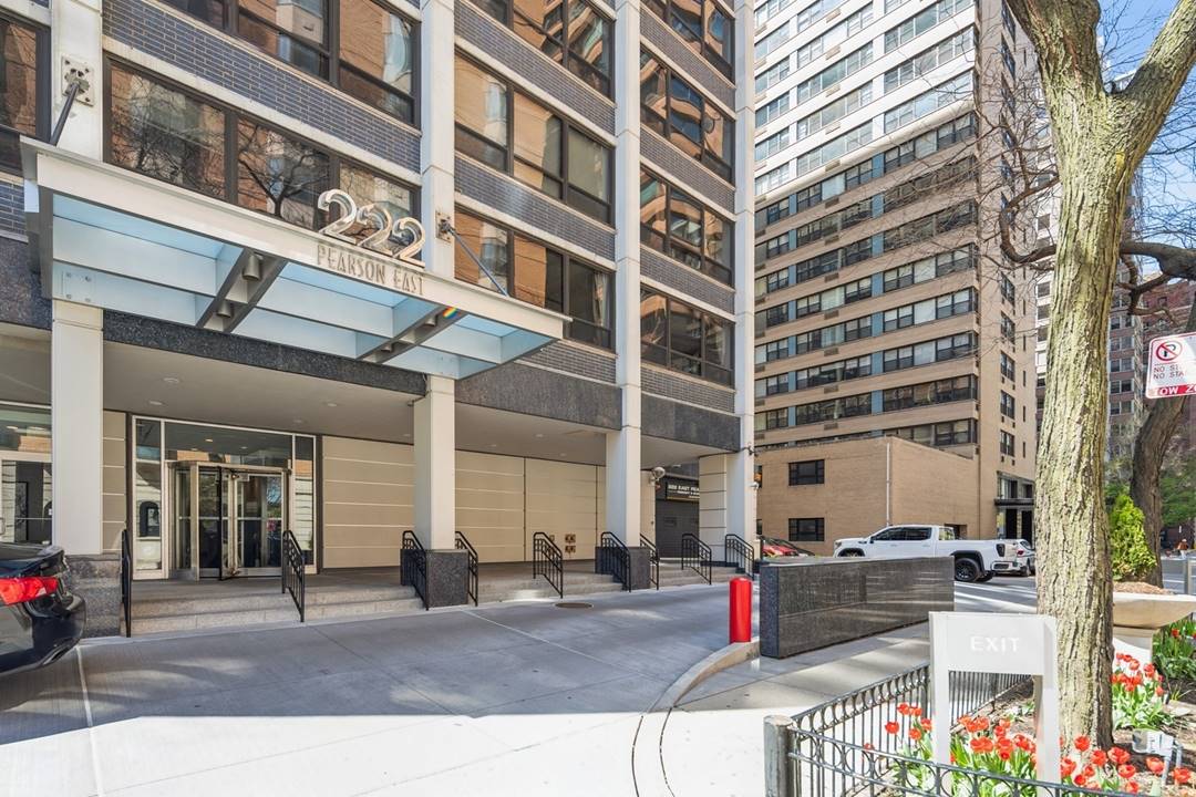 222 E Pearson, Apt 1505, Chicago, IL 60611 Streeterville
