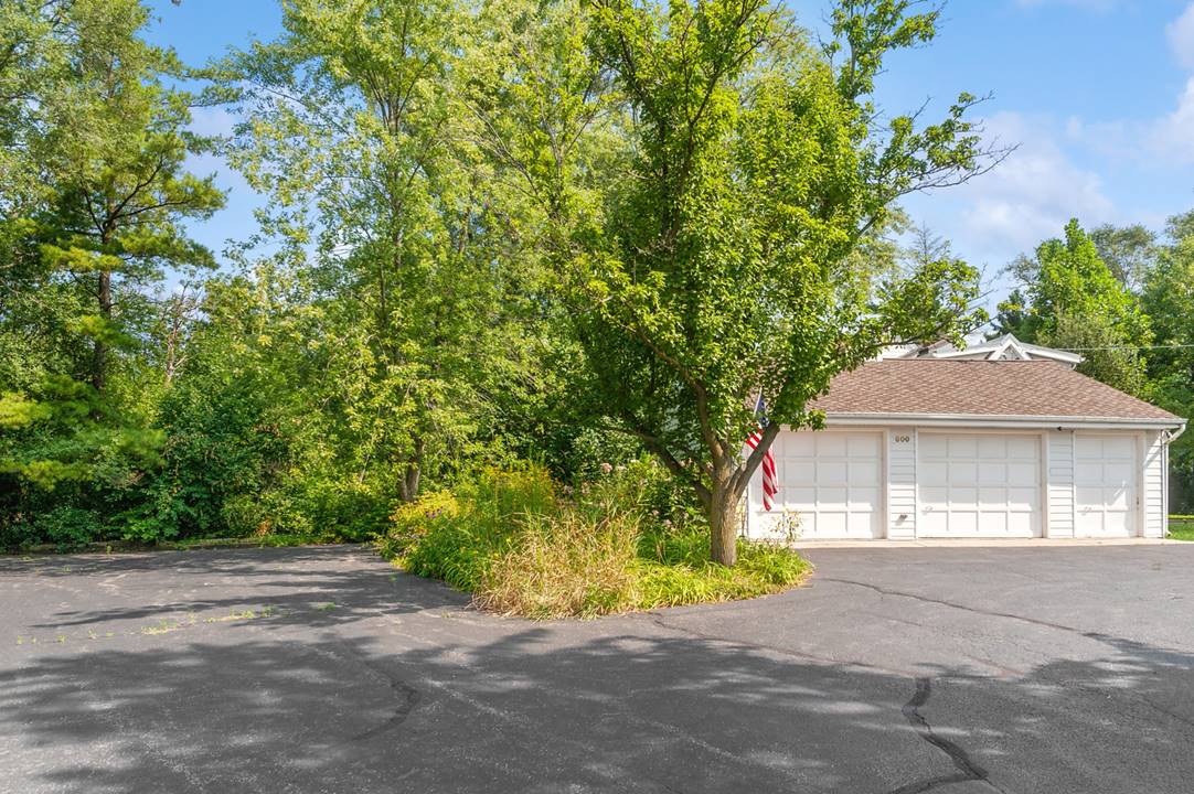 600 Riverwoods, Mettawa, IL 60045