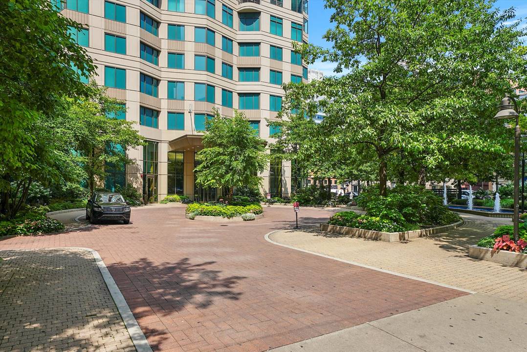 400 N Lasalle, Unit 3912, Chicago, IL 60654 River North