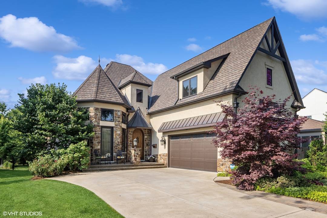 250 E Vallette, Elmhurst, IL 60126