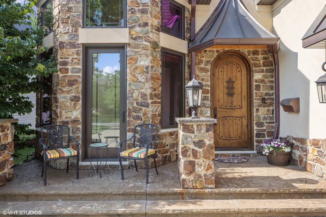 250 E Vallette, Elmhurst, IL 60126