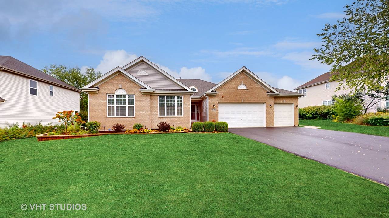 5762 River Birch, Hoffman Estates, IL 60192