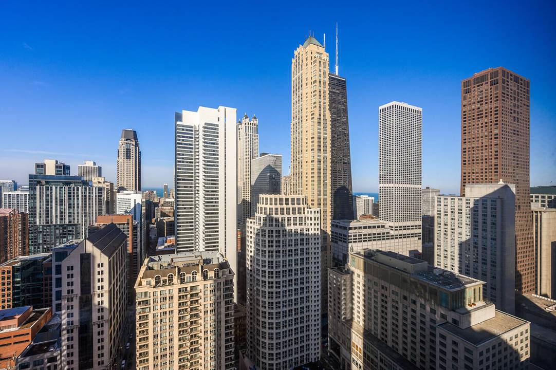 30 E Huron, Apt 4008, Chicago, IL 60611 - River North