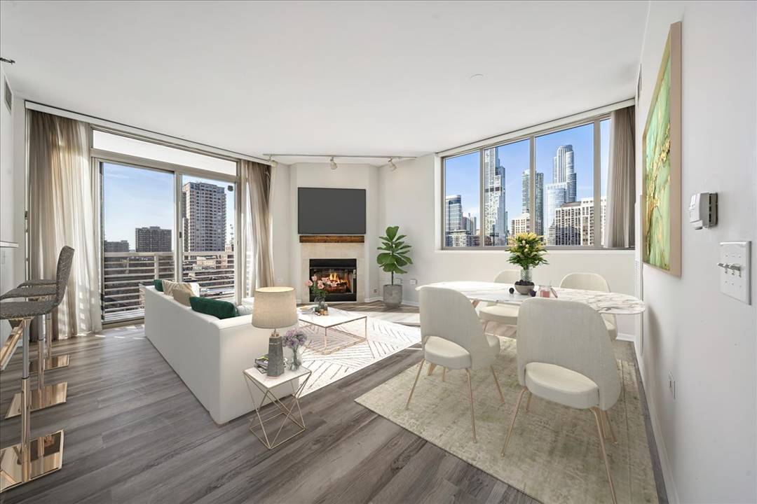 1515 S Loop W