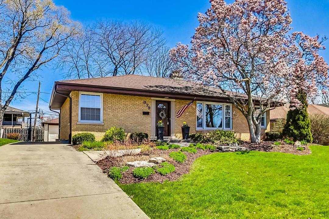 879 S Poplar, Elmhurst, IL 60126