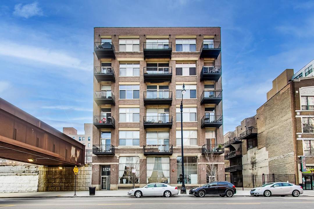 2 Bedroom rentals at 1528 S Wabash in Chicago