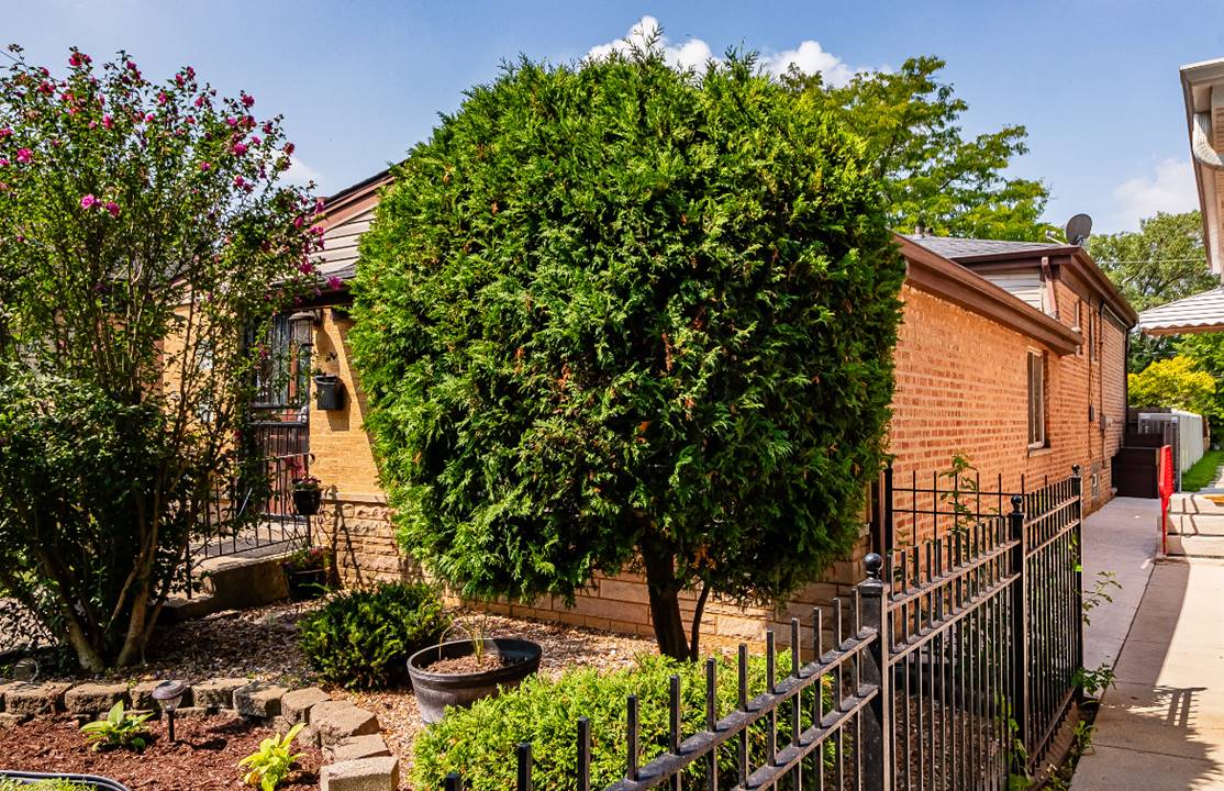 9638 S Harvard, Chicago, IL 60628 - Longwood Manor