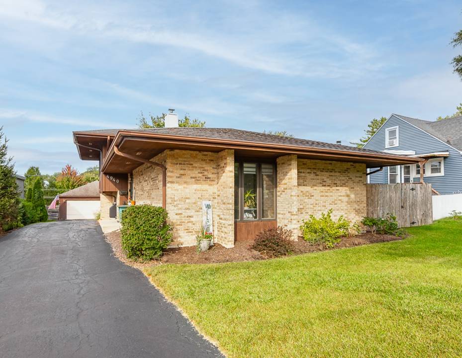 4940 Cornell, Downers Grove, IL 60515