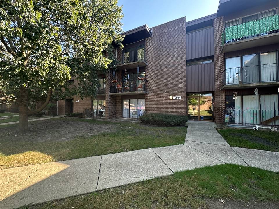 12824 S Kenneth, Unit F1, Alsip, IL 60803