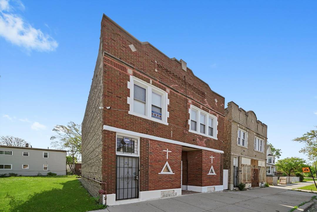 10807 S Wentworth, Chicago, IL 60628 - Roseland