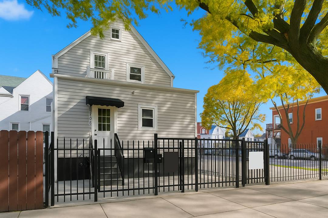 1703 N Monticello, Chicago, IL 60647 - Logan Square