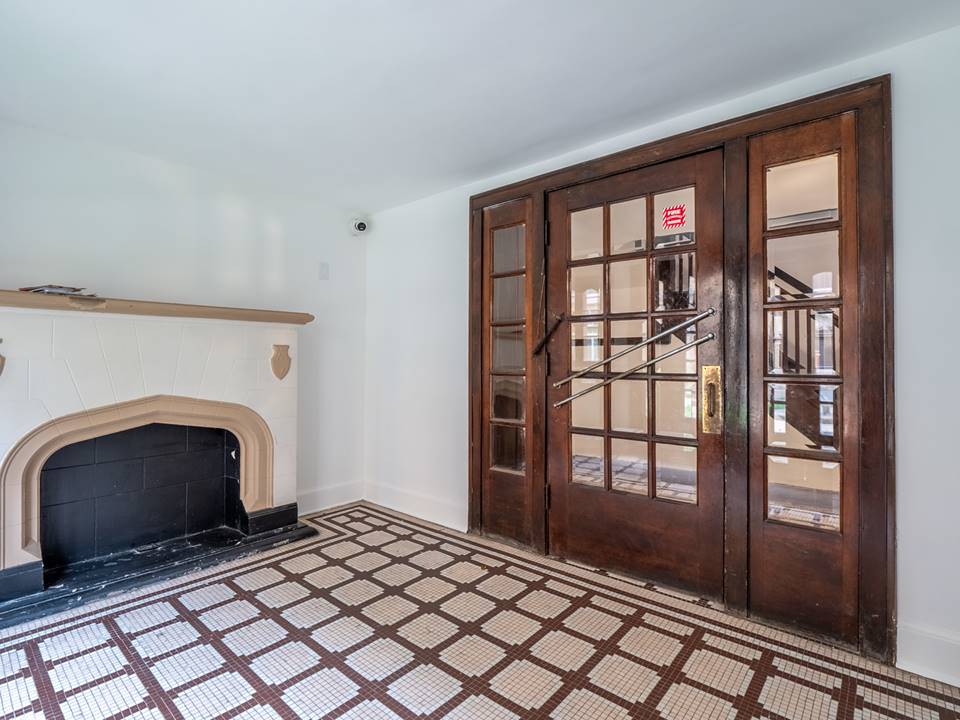 7369 7369 N Damen, Apt C3, Chicago, IL 60645 - Rogers Park