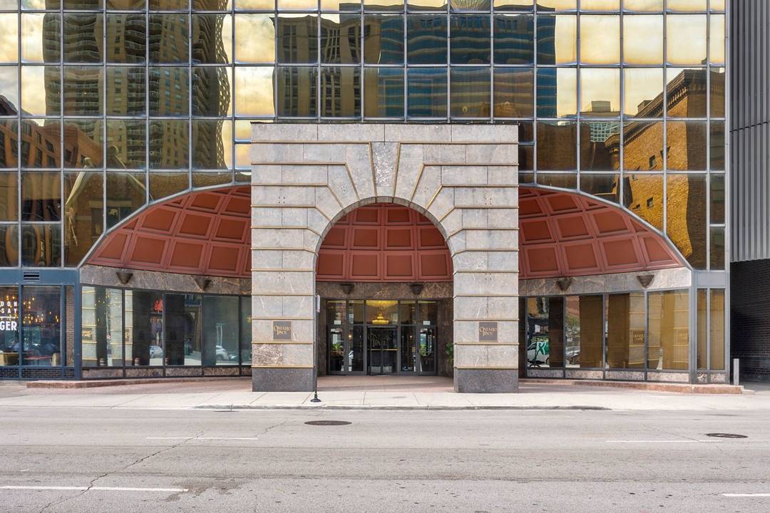 10 E Ontario, Apt 904, Chicago, IL 60611 - River North