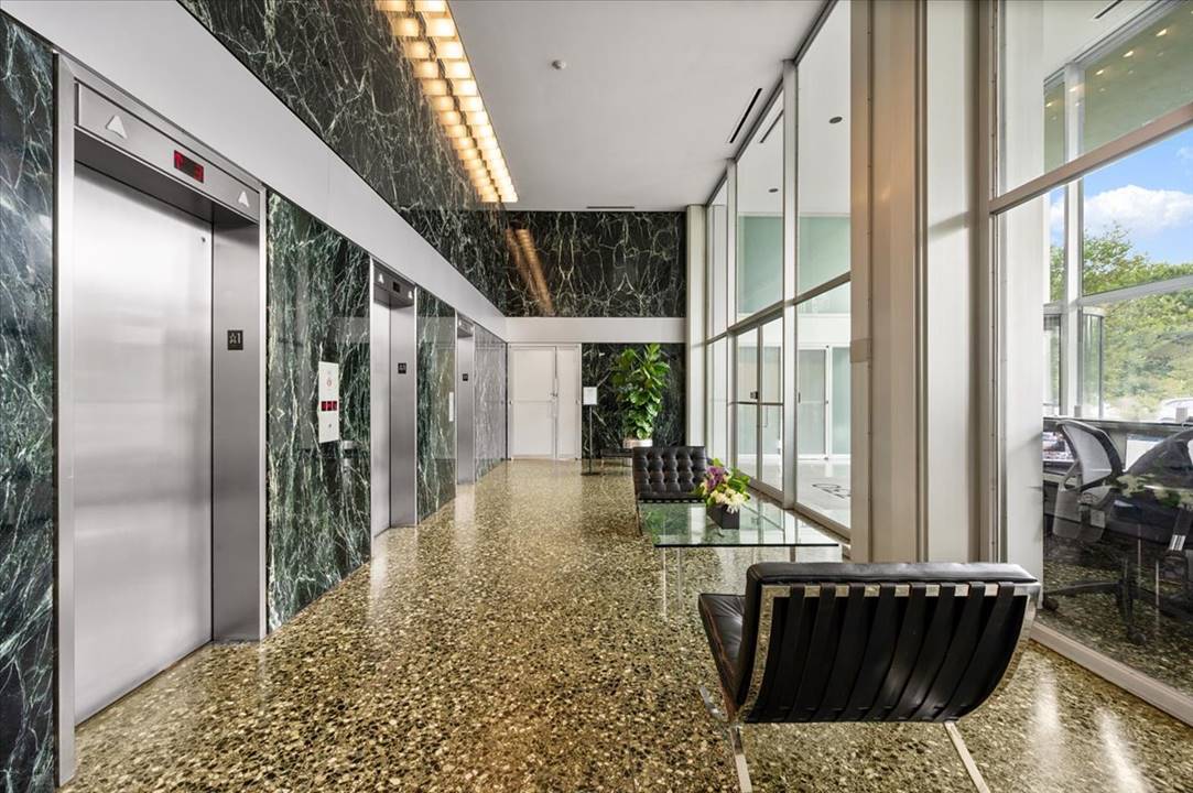 W 2 Image 330 W Diversey, Unit 706, Chicago, IL 60657 - Lakeview