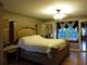 911 Palomino, Carol Stream, IL 60188