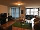 555 W Roscoe Unit 2, Chicago, IL 60657