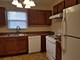 146 W Golf Unit C, Libertyville, IL 60048