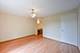 1661 Dover Unit B, Wheaton, IL 60189