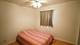 31 Sparrow, Carpentersville, IL 60110