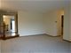 880 Cross Creek Unit BB4, Roselle, IL 60172