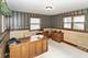 2060 Country Knoll, Elgin, IL 60123