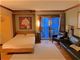 512 W Barry Unit 308, Chicago, IL 60657