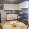 5208 S Damen, Chicago, IL 60609