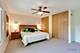 232 Greentree, Libertyville, IL 60048