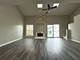 1988 College Green, Elgin, IL 60123