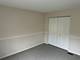 227 Wellington, Gurnee, IL 60031