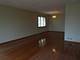 8241 Nashville, Burbank, IL 60459