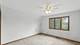 812 St Stephens Grn, Oak Brook, IL 60523
