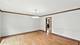 812 St Stephens Grn, Oak Brook, IL 60523