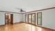 812 St Stephens Grn, Oak Brook, IL 60523