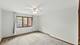 812 St Stephens Grn, Oak Brook, IL 60523