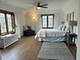 915 N East, Oak Park, IL 60302