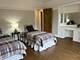 915 N East, Oak Park, IL 60302