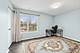 18 Ascot, Streamwood, IL 60107