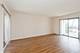 2287 Country Club Unit 21A, Woodridge, IL 60517