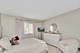 16 Lakeview, Willowbrook, IL 60527