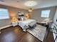 11 S Roberts, Inverness, IL 60067