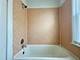 5710 N Winthrop Unit 202, Chicago, IL 60660
