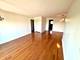 608 Cobblestone Unit E, Glenview, IL 60025