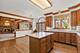 2716 Royal Kings, St. Charles, IL 60174